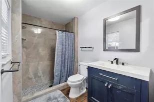 5820 NW 56th Pl, Tamarac, FL 33319 - Photo 8