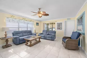 109 Lakes End Dr, Fort Pierce, FL 34982 - Photo 4