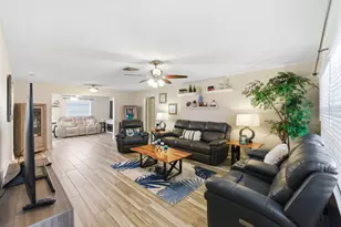 2398 SW 9th Ave N, Boynton Beach, FL 33426 - Photo 8