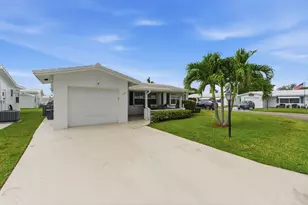2398 SW 9th Ave N, Boynton Beach, FL 33426 - Photo 2