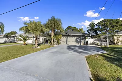 2471 SE Leithgow Street, Port Saint Lucie, FL 34952 - Photo 8