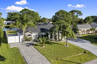 2471 SE Leithgow St, Port Saint Lucie, FL 34952 - Photo 2