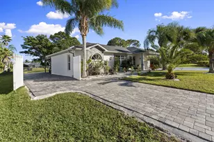 2471 SE Leithgow St, Port Saint Lucie, FL 34952 - Photo 6