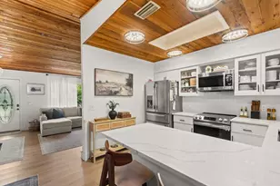160 9th Ct, Vero Beach, FL 32962 - Photo 12