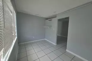 7221 Venetian St, Miramar, FL 33023 - Photo 2