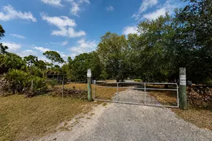 825 S Verda St, Clewiston, FL 33440 - Photo 1
