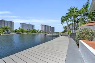 314 Poinciana Dr, Sunny Isles Beach, FL 33160 - Photo 24