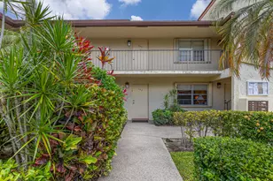 8751 Holly Ct, Tamarac, FL 33321 - Photo 8