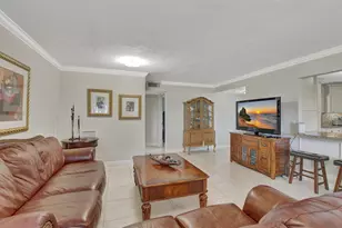 5901 Camino Del Sol, Boca Raton, FL 33433 - Photo 8