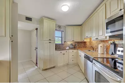 5901 Camino Del Sol #107, Boca Raton, FL 33433 - Photo 12