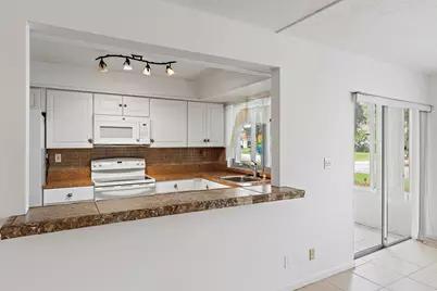 5570 Tamberlane Circle #131, Palm Beach Gardens, FL 33418 - Photo 10