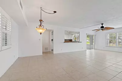 5570 Tamberlane Circle #131, Palm Beach Gardens, FL 33418 - Photo 4