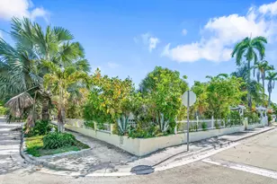 629 Selkirk St, West Palm Beach, FL 33405 - Photo 6