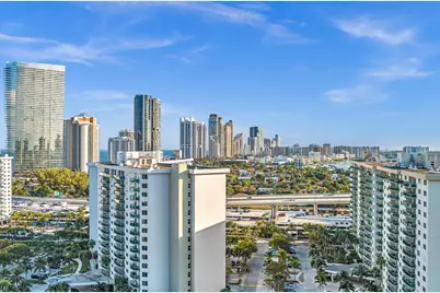 19390 Collins Avenue, Sunny Isles Beach, FL 33160 - Photo 44