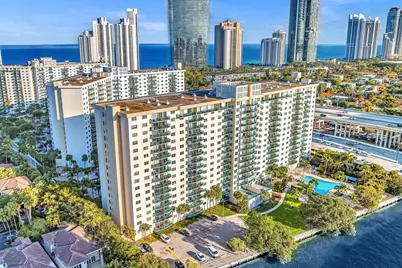 19390 Collins Avenue, Sunny Isles Beach, FL 33160 - Photo 48
