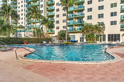 19390 Collins Avenue, Sunny Isles Beach, FL 33160 - Photo 42