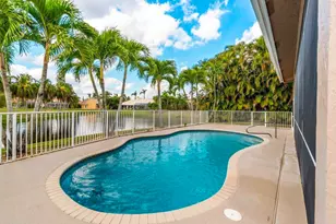 15621 Latina Pl, Wellington, FL 33414 - Photo 14