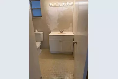 2724 S Garden Dr #306, Lake Worth, FL 33461 - Photo 8