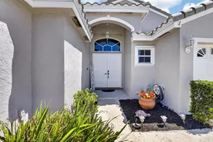 9628 Tavernier Dr, Boca Raton, FL 33496 - Photo 4