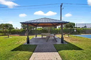 2806 S Evergreen Cir, Boynton Beach, FL 33426 - Photo 40