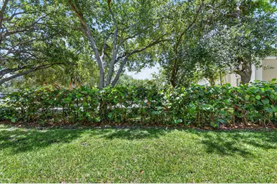 2806 S Evergreen Circle, Boynton Beach, FL 33426 - Photo 18