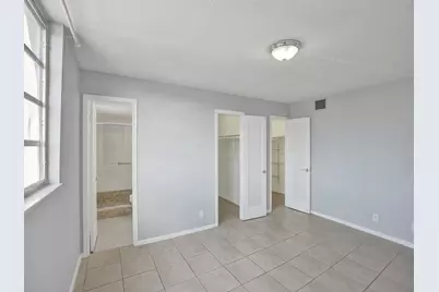 1811 Jefferson Street #404, Hollywood, FL 33020 - Photo 8