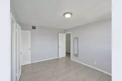 1811 Jefferson Street #404, Hollywood, FL 33020 - Photo 10