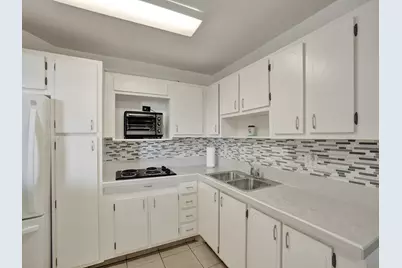 1811 Jefferson Street #404, Hollywood, FL 33020 - Photo 2