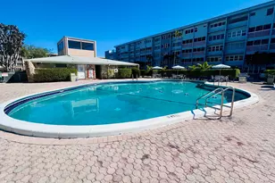 330 SE 2nd St, Hallandale Beach, FL 33009 - Photo 14