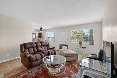 348 Wellington H, West Palm Beach, FL 33417 - Photo 2