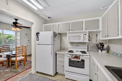 348 Wellington H, West Palm Beach, FL 33417 - Photo 8