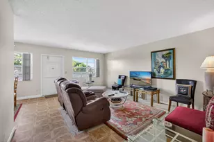 348 Wellington H, West Palm Beach, FL 33417 - Photo 10