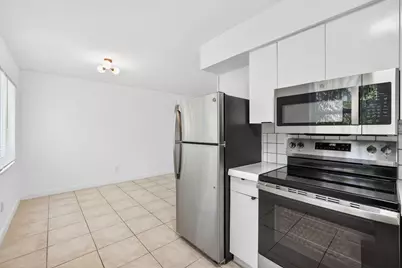 1821 Middle River Drive #2, Fort Lauderdale, FL 33305 - Photo 4