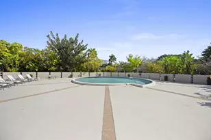 2425 Presidential Way, West Palm Beach, FL 33401 - Photo 32