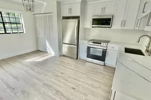 359 Prestwick Cir, Palm Beach Gardens, FL 33418 - Photo 6