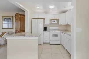 154 Tuscany C, Delray Beach, FL 33446 - Photo 10
