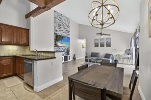 1057 Summit Trail Cir, West Palm Beach, FL 33415 - Photo 14