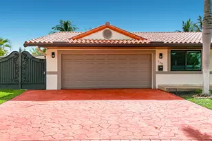 736 NW 12th Ave, Dania Beach, FL 33004 - Photo 2