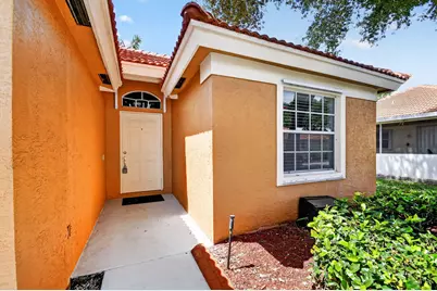 1084 Aspri Way, Riviera Beach, FL 33418 - Photo 4