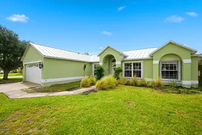 6208 NW Kukui Court, Port Saint Lucie, FL 34983 - Photo 2