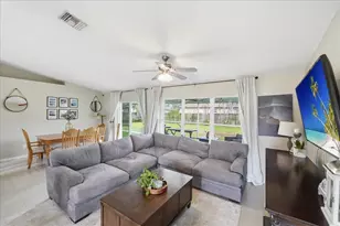 6208 NW Kukui Ct, Port Saint Lucie, FL 34983 - Photo 4
