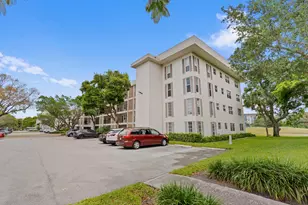 2900 N Palm Aire Dr, Pompano Beach, FL 33069 - Photo 8