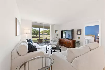 9420 S Hollybrook Lake Drive #109, Pembroke Pines, FL 33025 - Photo 2