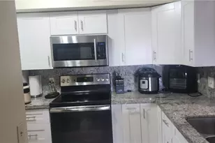 2494 Centergate Dr, Miramar, FL 33025 - Photo 6