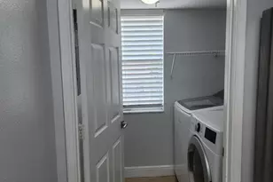 2494 Centergate Dr, Miramar, FL 33025 - Photo 36