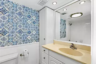 2950 N Palm Aire Dr, Pompano Beach, FL 33069 - Photo 14