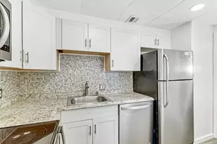 2950 N Palm Aire Dr, Pompano Beach, FL 33069 - Photo 6