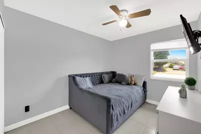 721 SW 79th Avenue, North Lauderdale, FL 33068 - Photo 8