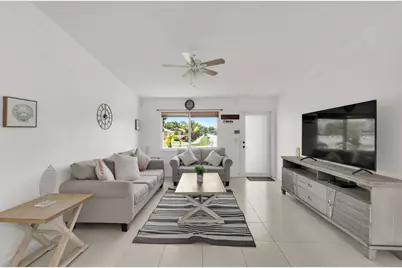 721 SW 79th Avenue, North Lauderdale, FL 33068 - Photo 2