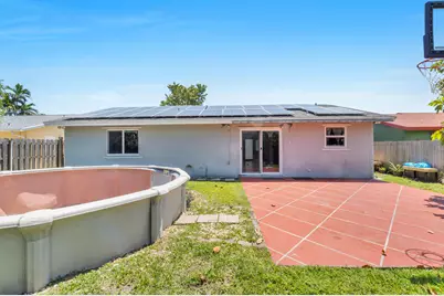 721 SW 79th Avenue, North Lauderdale, FL 33068 - Photo 12